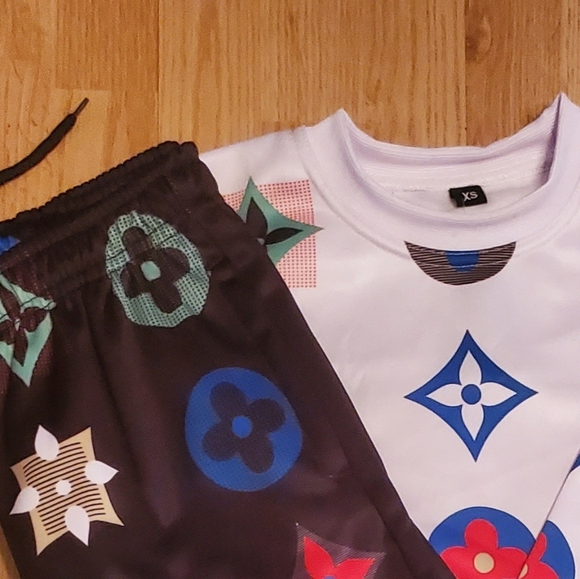 Custom Set - Picture 2 of 3